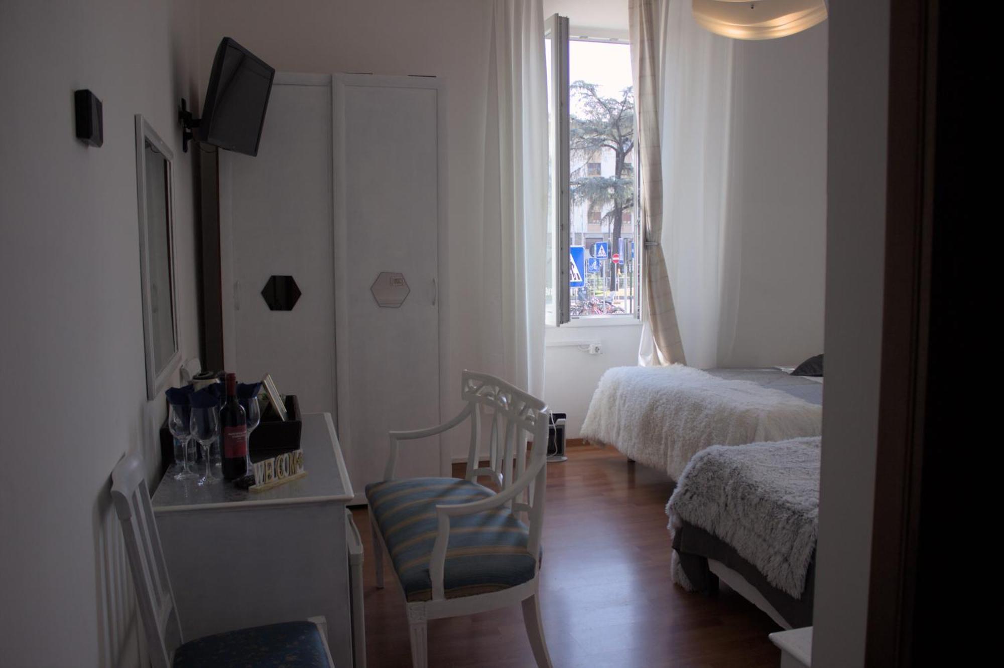 Soggiorno Madrid Firenze Bagian luar foto