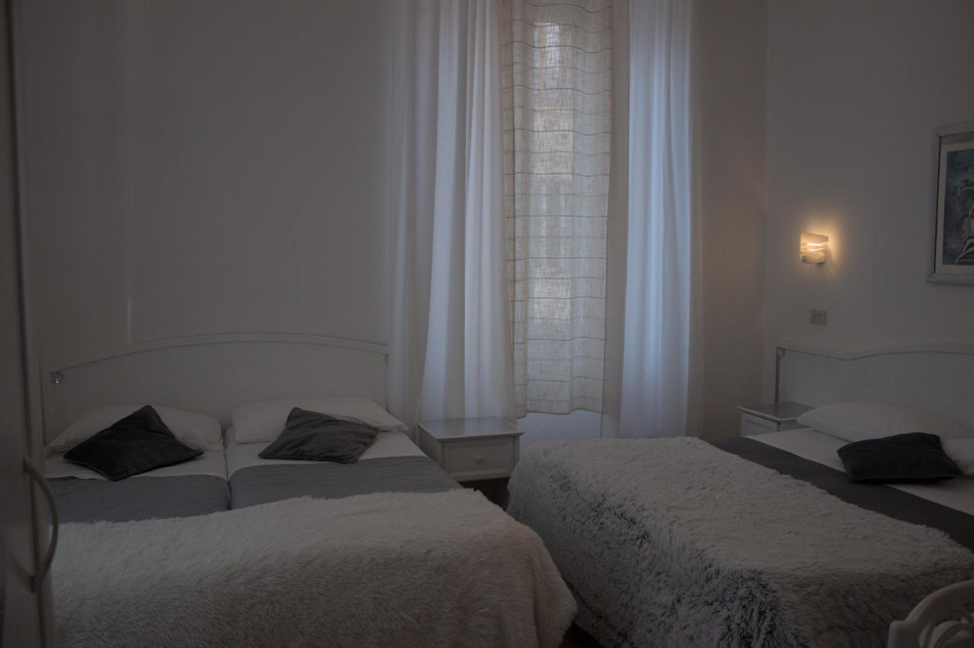 Soggiorno Madrid Firenze Bagian luar foto